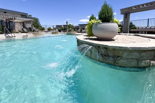 Resort-Style Pool Resort-Style Pool