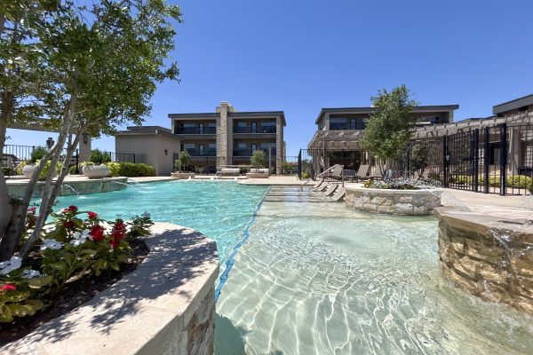 Resort-Style Pool Resort-Style Pool